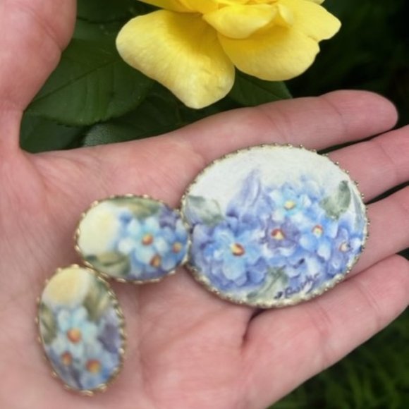 VTG Hand Painted Flowers on Porcelain Brooch Earrings SET - Picture 4 of 7